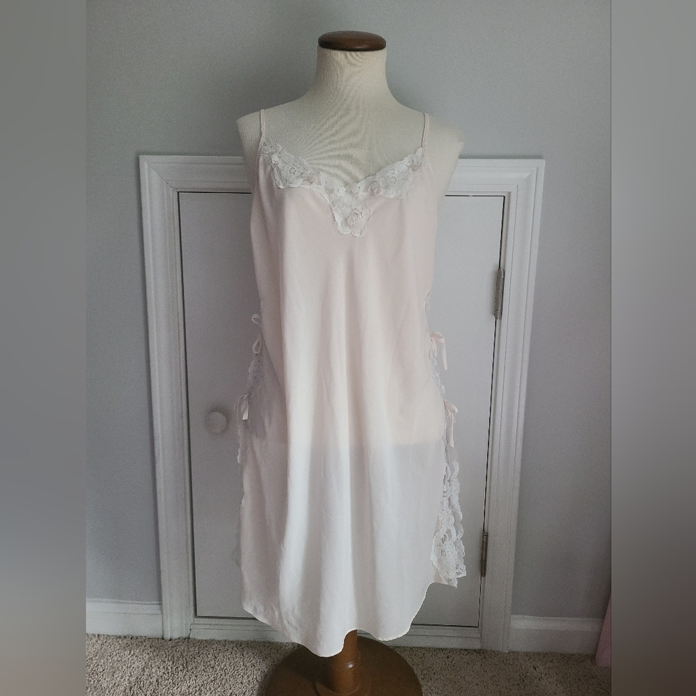 Maidenform Slip Dress Women's Size M Bridal Wedding Night Side Lace Bows Beaded